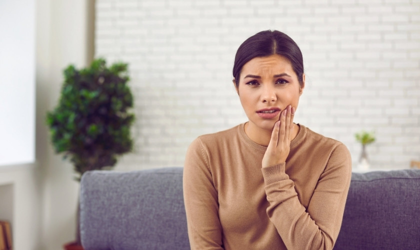 Dental Implant Symptoms